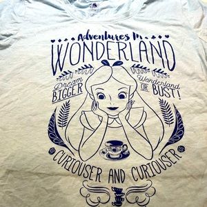 Disney Alice in Wonderland T-shirt size XL